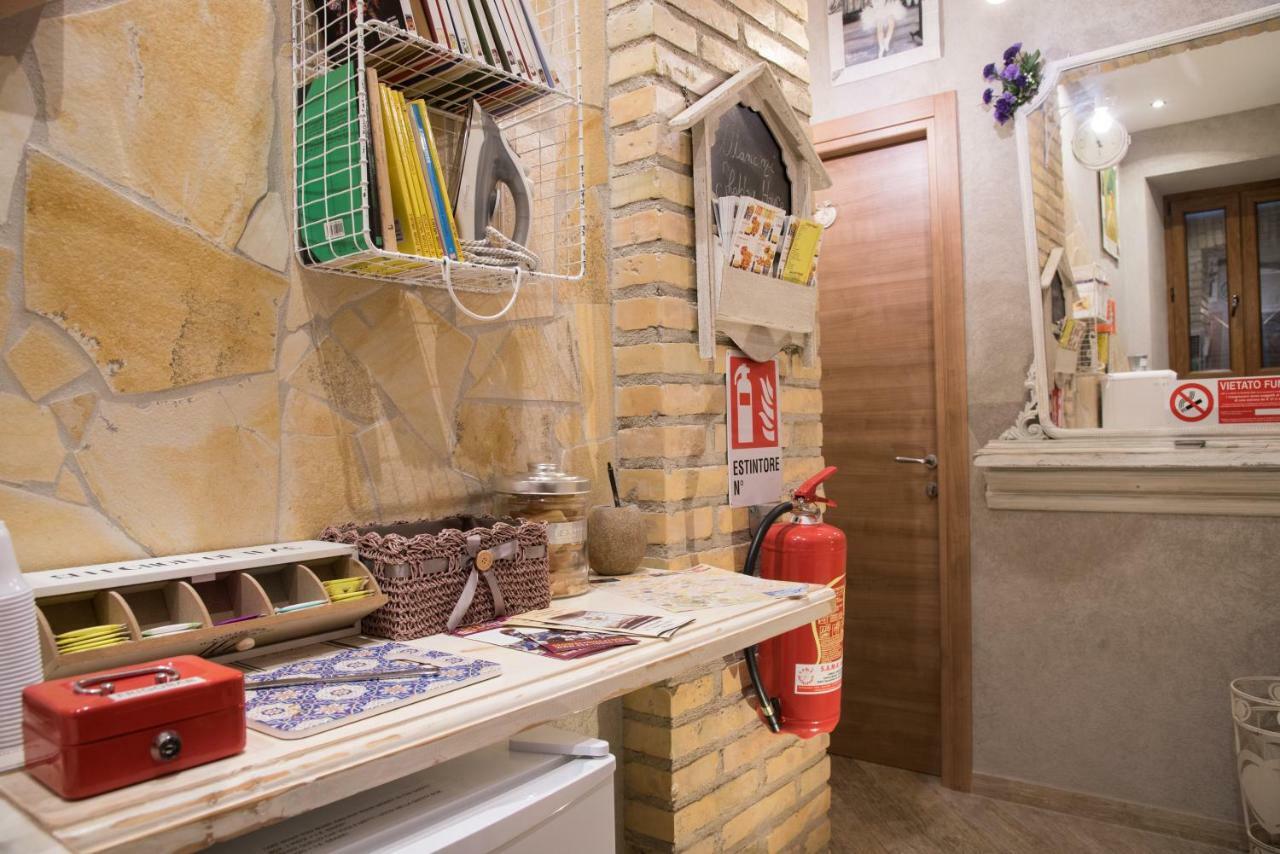 Mancini Shabby House Hotel Roma Exterior foto
